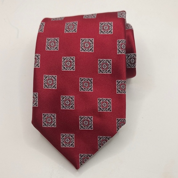 Ermenegildo Zegna Mens Tie Burgundy Geometric‎ 59.6” X 3.8”
